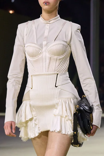 Look 114